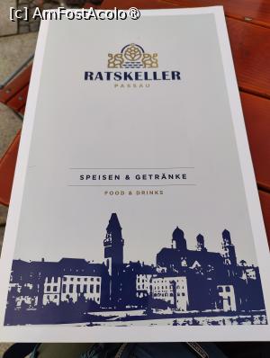 [P23] Ratskeller Passau; meniu » foto by crismis
 - 
<span class="allrVoted glyphicon glyphicon-heart hidden" id="av1413331"></span>
<a class="m-l-10 hidden" id="sv1413331" onclick="voting_Foto_DelVot(,1413331,28448)" role="button">șterge vot <span class="glyphicon glyphicon-remove"></span></a>
<a id="v91413331" class=" c-red"  onclick="voting_Foto_SetVot(1413331)" role="button"><span class="glyphicon glyphicon-heart-empty"></span> <b>LIKE</b> = Votează poza</a> <img class="hidden"  id="f1413331W9" src="/imagini/loader.gif" border="0" /><span class="AjErrMes hidden" id="e1413331ErM"></span>