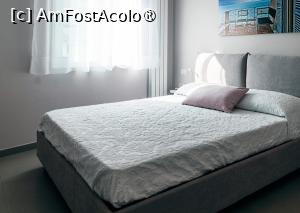[P01] DimorArt Design Accomodations in Napoli, dormitorul » foto by sunflower
 - 
<span class="allrVoted glyphicon glyphicon-heart hidden" id="av1414814"></span>
<a class="m-l-10 hidden" id="sv1414814" onclick="voting_Foto_DelVot(,1414814,28464)" role="button">șterge vot <span class="glyphicon glyphicon-remove"></span></a>
<a id="v91414814" class=" c-red"  onclick="voting_Foto_SetVot(1414814)" role="button"><span class="glyphicon glyphicon-heart-empty"></span> <b>LIKE</b> = Votează poza</a> <img class="hidden"  id="f1414814W9" src="/imagini/loader.gif" border="0" /><span class="AjErrMes hidden" id="e1414814ErM"></span>