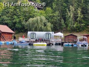 [P01] Criber House văzut de pe lac, cu hidrobiclicleta alb-galbenă în față » foto by crismis
 - 
<span class="allrVoted glyphicon glyphicon-heart hidden" id="av1416421"></span>
<a class="m-l-10 hidden" id="sv1416421" onclick="voting_Foto_DelVot(,1416421,28483)" role="button">șterge vot <span class="glyphicon glyphicon-remove"></span></a>
<a id="v91416421" class=" c-red"  onclick="voting_Foto_SetVot(1416421)" role="button"><span class="glyphicon glyphicon-heart-empty"></span> <b>LIKE</b> = Votează poza</a> <img class="hidden"  id="f1416421W9" src="/imagini/loader.gif" border="0" /><span class="AjErrMes hidden" id="e1416421ErM"></span>