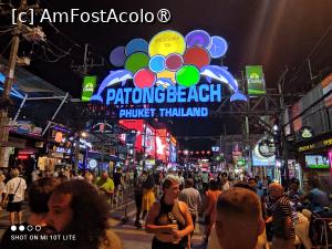 [P37] Thailanda - Phuket , la intrarea pe celebra stradă Bangla Road » foto by Pușcașu Marin
 - 
<span class="allrVoted glyphicon glyphicon-heart hidden" id="av1421093"></span>
<a class="m-l-10 hidden" id="sv1421093" onclick="voting_Foto_DelVot(,1421093,28508)" role="button">șterge vot <span class="glyphicon glyphicon-remove"></span></a>
<a id="v91421093" class=" c-red"  onclick="voting_Foto_SetVot(1421093)" role="button"><span class="glyphicon glyphicon-heart-empty"></span> <b>LIKE</b> = Votează poza</a> <img class="hidden"  id="f1421093W9" src="/imagini/loader.gif" border="0" /><span class="AjErrMes hidden" id="e1421093ErM"></span>