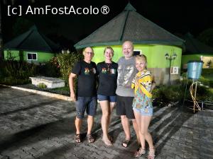 [P11] cu o parte din românii întâlniți acolo » foto by robert
 - 
<span class="allrVoted glyphicon glyphicon-heart hidden" id="av1424122"></span>
<a class="m-l-10 hidden" id="sv1424122" onclick="voting_Foto_DelVot(,1424122,28529)" role="button">șterge vot <span class="glyphicon glyphicon-remove"></span></a>
<a id="v91424122" class=" c-red"  onclick="voting_Foto_SetVot(1424122)" role="button"><span class="glyphicon glyphicon-heart-empty"></span> <b>LIKE</b> = Votează poza</a> <img class="hidden"  id="f1424122W9" src="/imagini/loader.gif" border="0" /><span class="AjErrMes hidden" id="e1424122ErM"></span>