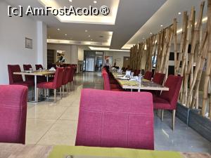 [P12] restaurantul » foto by robert
 - 
<span class="allrVoted glyphicon glyphicon-heart hidden" id="av1428033"></span>
<a class="m-l-10 hidden" id="sv1428033" onclick="voting_Foto_DelVot(,1428033,28548)" role="button">șterge vot <span class="glyphicon glyphicon-remove"></span></a>
<a id="v91428033" class=" c-red"  onclick="voting_Foto_SetVot(1428033)" role="button"><span class="glyphicon glyphicon-heart-empty"></span> <b>LIKE</b> = Votează poza</a> <img class="hidden"  id="f1428033W9" src="/imagini/loader.gif" border="0" /><span class="AjErrMes hidden" id="e1428033ErM"></span>