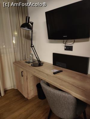 [P19] Klingler Hotel; camera noastră » foto by crismis
 - 
<span class="allrVoted glyphicon glyphicon-heart hidden" id="av1428292"></span>
<a class="m-l-10 hidden" id="sv1428292" onclick="voting_Foto_DelVot(,1428292,28553)" role="button">șterge vot <span class="glyphicon glyphicon-remove"></span></a>
<a id="v91428292" class=" c-red"  onclick="voting_Foto_SetVot(1428292)" role="button"><span class="glyphicon glyphicon-heart-empty"></span> <b>LIKE</b> = Votează poza</a> <img class="hidden"  id="f1428292W9" src="/imagini/loader.gif" border="0" /><span class="AjErrMes hidden" id="e1428292ErM"></span>