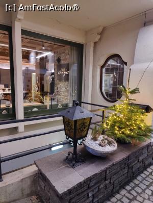 [P14] Cafe-Restaurant Klingler; intrare » foto by crismis
 - 
<span class="allrVoted glyphicon glyphicon-heart hidden" id="av1428337"></span>
<a class="m-l-10 hidden" id="sv1428337" onclick="voting_Foto_DelVot(,1428337,28555)" role="button">șterge vot <span class="glyphicon glyphicon-remove"></span></a>
<a id="v91428337" class=" c-red"  onclick="voting_Foto_SetVot(1428337)" role="button"><span class="glyphicon glyphicon-heart-empty"></span> <b>LIKE</b> = Votează poza</a> <img class="hidden"  id="f1428337W9" src="/imagini/loader.gif" border="0" /><span class="AjErrMes hidden" id="e1428337ErM"></span>