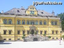 [P13] Intrarea in palatul de vacanta Hellbrunn » foto by doina_c24
 - 
<span class="allrVoted glyphicon glyphicon-heart hidden" id="av195216"></span>
<a class="m-l-10 hidden" id="sv195216" onclick="voting_Foto_DelVot(,195216,28592)" role="button">șterge vot <span class="glyphicon glyphicon-remove"></span></a>
<a id="v9195216" class=" c-red"  onclick="voting_Foto_SetVot(195216)" role="button"><span class="glyphicon glyphicon-heart-empty"></span> <b>LIKE</b> = Votează poza</a> <img class="hidden"  id="f195216W9" src="/imagini/loader.gif" border="0" /><span class="AjErrMes hidden" id="e195216ErM"></span>