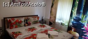 [P15] 15. Camera noastră, cu patul matrimonial. » foto by doinafil
 - 
<span class="allrVoted glyphicon glyphicon-heart hidden" id="av1432562"></span>
<a class="m-l-10 hidden" id="sv1432562" onclick="voting_Foto_DelVot(,1432562,28596)" role="button">șterge vot <span class="glyphicon glyphicon-remove"></span></a>
<a id="v91432562" class=" c-red"  onclick="voting_Foto_SetVot(1432562)" role="button"><span class="glyphicon glyphicon-heart-empty"></span> <b>LIKE</b> = Votează poza</a> <img class="hidden"  id="f1432562W9" src="/imagini/loader.gif" border="0" /><span class="AjErrMes hidden" id="e1432562ErM"></span>