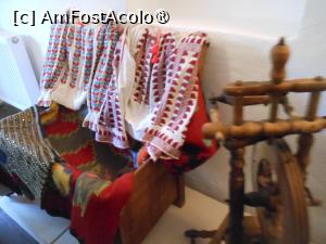 [P07] Pucioasa - Muzeul de Etnografie. Interior. » foto by iulianic
 - 
<span class="allrVoted glyphicon glyphicon-heart hidden" id="av1435548"></span>
<a class="m-l-10 hidden" id="sv1435548" onclick="voting_Foto_DelVot(,1435548,28622)" role="button">șterge vot <span class="glyphicon glyphicon-remove"></span></a>
<a id="v91435548" class=" c-red"  onclick="voting_Foto_SetVot(1435548)" role="button"><span class="glyphicon glyphicon-heart-empty"></span> <b>LIKE</b> = Votează poza</a> <img class="hidden"  id="f1435548W9" src="/imagini/loader.gif" border="0" /><span class="AjErrMes hidden" id="e1435548ErM"></span>