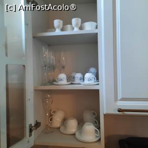 [P19] Odorheiu Secuiesc, Central Harmony Apartment, Chicineta, Dulăpiorul cu cești și căni » foto by mprofeanu
 - 
<span class="allrVoted glyphicon glyphicon-heart hidden" id="av1436776"></span>
<a class="m-l-10 hidden" id="sv1436776" onclick="voting_Foto_DelVot(,1436776,28629)" role="button">șterge vot <span class="glyphicon glyphicon-remove"></span></a>
<a id="v91436776" class=" c-red"  onclick="voting_Foto_SetVot(1436776)" role="button"><span class="glyphicon glyphicon-heart-empty"></span> <b>LIKE</b> = Votează poza</a> <img class="hidden"  id="f1436776W9" src="/imagini/loader.gif" border="0" /><span class="AjErrMes hidden" id="e1436776ErM"></span>