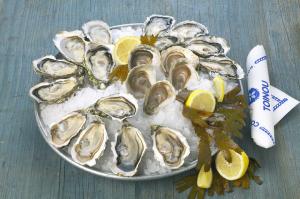 [P35] 16 huîtres d’exception 42€ » foto by Yolanda <span class="label label-default labelC_thin small">NEVOTABILĂ</span>