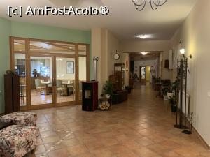 [P07] Hotel Garni Steinfeld,recepție » foto by AZE
 - 
<span class="allrVoted glyphicon glyphicon-heart hidden" id="av1459838"></span>
<a class="m-l-10 hidden" id="sv1459838" onclick="voting_Foto_DelVot(,1459838,28815)" role="button">șterge vot <span class="glyphicon glyphicon-remove"></span></a>
<a id="v91459838" class=" c-red"  onclick="voting_Foto_SetVot(1459838)" role="button"><span class="glyphicon glyphicon-heart-empty"></span> <b>LIKE</b> = Votează poza</a> <img class="hidden"  id="f1459838W9" src="/imagini/loader.gif" border="0" /><span class="AjErrMes hidden" id="e1459838ErM"></span>