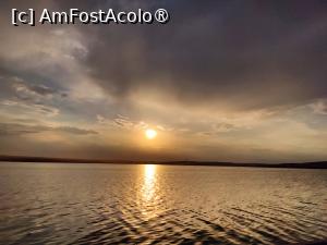 [P31] Apus de soare peste Tașaul » foto by crismis
 - 
<span class="allrVoted glyphicon glyphicon-heart hidden" id="av1463636"></span>
<a class="m-l-10 hidden" id="sv1463636" onclick="voting_Foto_DelVot(,1463636,28836)" role="button">șterge vot <span class="glyphicon glyphicon-remove"></span></a>
<a id="v91463636" class=" c-red"  onclick="voting_Foto_SetVot(1463636)" role="button"><span class="glyphicon glyphicon-heart-empty"></span> <b>LIKE</b> = Votează poza</a> <img class="hidden"  id="f1463636W9" src="/imagini/loader.gif" border="0" /><span class="AjErrMes hidden" id="e1463636ErM"></span>