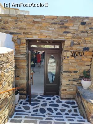 [P28] Taverna O Ntinos; intrarea pe terasă » foto by crismis
 - 
<span class="allrVoted glyphicon glyphicon-heart hidden" id="av1473055"></span>
<a class="m-l-10 hidden" id="sv1473055" onclick="voting_Foto_DelVot(,1473055,28841)" role="button">șterge vot <span class="glyphicon glyphicon-remove"></span></a>
<a id="v91473055" class=" c-red"  onclick="voting_Foto_SetVot(1473055)" role="button"><span class="glyphicon glyphicon-heart-empty"></span> <b>LIKE</b> = Votează poza</a> <img class="hidden"  id="f1473055W9" src="/imagini/loader.gif" border="0" /><span class="AjErrMes hidden" id="e1473055ErM"></span>