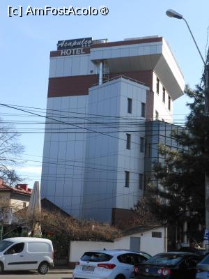 [P01] Ploiești - Hotel Acapulco. Vedere din lateral. » foto by iulianic
 - 
<span class="allrVoted glyphicon glyphicon-heart hidden" id="av1470112"></span>
<a class="m-l-10 hidden" id="sv1470112" onclick="voting_Foto_DelVot(,1470112,28896)" role="button">șterge vot <span class="glyphicon glyphicon-remove"></span></a>
<a id="v91470112" class=" c-red"  onclick="voting_Foto_SetVot(1470112)" role="button"><span class="glyphicon glyphicon-heart-empty"></span> <b>LIKE</b> = Votează poza</a> <img class="hidden"  id="f1470112W9" src="/imagini/loader.gif" border="0" /><span class="AjErrMes hidden" id="e1470112ErM"></span>