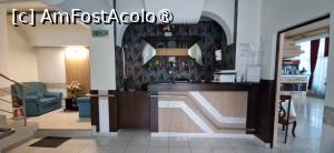 [P04] 4. Recepția micuță; în dreapta este restaurantul. » foto by doinafil
 - 
<span class="allrVoted glyphicon glyphicon-heart hidden" id="av1505825"></span>
<a class="m-l-10 hidden" id="sv1505825" onclick="voting_Foto_DelVot(,1505825,28911)" role="button">șterge vot <span class="glyphicon glyphicon-remove"></span></a>
<a id="v91505825" class=" c-red"  onclick="voting_Foto_SetVot(1505825)" role="button"><span class="glyphicon glyphicon-heart-empty"></span> <b>LIKE</b> = Votează poza</a> <img class="hidden"  id="f1505825W9" src="/imagini/loader.gif" border="0" /><span class="AjErrMes hidden" id="e1505825ErM"></span>