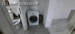 [P24] Bârlad, Apartament Elena, Mașina de spălat pitită în holul dintre Dormitor și Baie » foto by mprofeanu
 - 
<span class="allrVoted glyphicon glyphicon-heart hidden" id="av1477636"></span>
<a class="m-l-10 hidden" id="sv1477636" onclick="voting_Foto_DelVot(,1477636,28944)" role="button">șterge vot <span class="glyphicon glyphicon-remove"></span></a>
<a id="v91477636" class=" c-red"  onclick="voting_Foto_SetVot(1477636)" role="button"><span class="glyphicon glyphicon-heart-empty"></span> <b>LIKE</b> = Votează poza</a> <img class="hidden"  id="f1477636W9" src="/imagini/loader.gif" border="0" /><span class="AjErrMes hidden" id="e1477636ErM"></span>