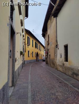 [P21] Pe strada noastră; în stânga, intrarea în Epicuro Guest House » foto by crismis
 - 
<span class="allrVoted glyphicon glyphicon-heart hidden" id="av1480602"></span>
<a class="m-l-10 hidden" id="sv1480602" onclick="voting_Foto_DelVot(,1480602,28965)" role="button">șterge vot <span class="glyphicon glyphicon-remove"></span></a>
<a id="v91480602" class=" c-red"  onclick="voting_Foto_SetVot(1480602)" role="button"><span class="glyphicon glyphicon-heart-empty"></span> <b>LIKE</b> = Votează poza</a> <img class="hidden"  id="f1480602W9" src="/imagini/loader.gif" border="0" /><span class="AjErrMes hidden" id="e1480602ErM"></span>