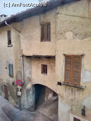 [P07] Epicuro Guest House; vedere de la fereastră » foto by crismis
 - 
<span class="allrVoted glyphicon glyphicon-heart hidden" id="av1480588"></span>
<a class="m-l-10 hidden" id="sv1480588" onclick="voting_Foto_DelVot(,1480588,28965)" role="button">șterge vot <span class="glyphicon glyphicon-remove"></span></a>
<a id="v91480588" class=" c-red"  onclick="voting_Foto_SetVot(1480588)" role="button"><span class="glyphicon glyphicon-heart-empty"></span> <b>LIKE</b> = Votează poza</a> <img class="hidden"  id="f1480588W9" src="/imagini/loader.gif" border="0" /><span class="AjErrMes hidden" id="e1480588ErM"></span>