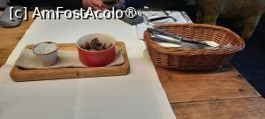 [P22] Cernăuți, Restaurantul Hopachok, Tratație Restaurantului, Untura cu sare și boia, dulce și iute, de ardei » foto by mprofeanu
 - 
<span class="allrVoted glyphicon glyphicon-heart hidden" id="av1480842"></span>
<a class="m-l-10 hidden" id="sv1480842" onclick="voting_Foto_DelVot(,1480842,28966)" role="button">șterge vot <span class="glyphicon glyphicon-remove"></span></a>
<a id="v91480842" class=" c-red"  onclick="voting_Foto_SetVot(1480842)" role="button"><span class="glyphicon glyphicon-heart-empty"></span> <b>LIKE</b> = Votează poza</a> <img class="hidden"  id="f1480842W9" src="/imagini/loader.gif" border="0" /><span class="AjErrMes hidden" id="e1480842ErM"></span>