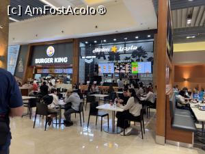 [P02] Hardees Dubai Mall » foto by AZE
 - 
<span class="allrVoted glyphicon glyphicon-heart hidden" id="av1487461"></span>
<a class="m-l-10 hidden" id="sv1487461" onclick="voting_Foto_DelVot(,1487461,28992)" role="button">șterge vot <span class="glyphicon glyphicon-remove"></span></a>
<a id="v91487461" class=" c-red"  onclick="voting_Foto_SetVot(1487461)" role="button"><span class="glyphicon glyphicon-heart-empty"></span> <b>LIKE</b> = Votează poza</a> <img class="hidden"  id="f1487461W9" src="/imagini/loader.gif" border="0" /><span class="AjErrMes hidden" id="e1487461ErM"></span>