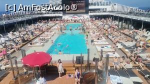 [P09] Locul cel mai frecventat de public, piscinele de la etajul 15. » foto by dorgo
 - 
<span class="allrVoted glyphicon glyphicon-heart hidden" id="av1503160"></span>
<a class="m-l-10 hidden" id="sv1503160" onclick="voting_Foto_DelVot(,1503160,29017)" role="button">șterge vot <span class="glyphicon glyphicon-remove"></span></a>
<a id="v91503160" class=" c-red"  onclick="voting_Foto_SetVot(1503160)" role="button"><span class="glyphicon glyphicon-heart-empty"></span> <b>LIKE</b> = Votează poza</a> <img class="hidden"  id="f1503160W9" src="/imagini/loader.gif" border="0" /><span class="AjErrMes hidden" id="e1503160ErM"></span>