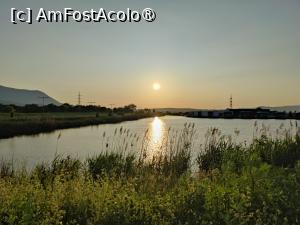 [P46] Serenity Resort - apus de soare peste lac » foto by crismis
 - 
<span class="allrVoted glyphicon glyphicon-heart hidden" id="av1493201"></span>
<a class="m-l-10 hidden" id="sv1493201" onclick="voting_Foto_DelVot(,1493201,29074)" role="button">șterge vot <span class="glyphicon glyphicon-remove"></span></a>
<a id="v91493201" class=" c-red"  onclick="voting_Foto_SetVot(1493201)" role="button"><span class="glyphicon glyphicon-heart-empty"></span> <b>LIKE</b> = Votează poza</a> <img class="hidden"  id="f1493201W9" src="/imagini/loader.gif" border="0" /><span class="AjErrMes hidden" id="e1493201ErM"></span>
