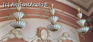 [P10] Decorațiuni și surse de iluminat în sala de spectacole. » foto by tata123 🔱
 - 
<span class="allrVoted glyphicon glyphicon-heart hidden" id="av1516051"></span>
<a class="m-l-10 hidden" id="sv1516051" onclick="voting_Foto_DelVot(,1516051,29149)" role="button">șterge vot <span class="glyphicon glyphicon-remove"></span></a>
<a id="v91516051" class=" c-red"  onclick="voting_Foto_SetVot(1516051)" role="button"><span class="glyphicon glyphicon-heart-empty"></span> <b>LIKE</b> = Votează poza</a> <img class="hidden"  id="f1516051W9" src="/imagini/loader.gif" border="0" /><span class="AjErrMes hidden" id="e1516051ErM"></span>