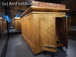 [P32] GEM, Galeriile lui Tutankhamun, Chivot interior, sunt patru unul în interiorul altuia erau, se văd în plan secund... » foto by mprofeanu
 - 
<span class="allrVoted glyphicon glyphicon-heart hidden" id="av1526976"></span>
<a class="m-l-10 hidden" id="sv1526976" onclick="voting_Foto_DelVot(,1526976,29165)" role="button">șterge vot <span class="glyphicon glyphicon-remove"></span></a>
<a id="v91526976" class=" c-red"  onclick="voting_Foto_SetVot(1526976)" role="button"><span class="glyphicon glyphicon-heart-empty"></span> <b>LIKE</b> = Votează poza</a> <img class="hidden"  id="f1526976W9" src="/imagini/loader.gif" border="0" /><span class="AjErrMes hidden" id="e1526976ErM"></span>