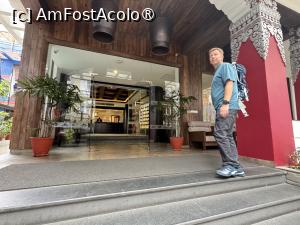 [P04] Intrarea în hotel » foto by Mika
 - 
<span class="allrVoted glyphicon glyphicon-heart hidden" id="av1504966"></span>
<a class="m-l-10 hidden" id="sv1504966" onclick="voting_Foto_DelVot(,1504966,29171)" role="button">șterge vot <span class="glyphicon glyphicon-remove"></span></a>
<a id="v91504966" class=" c-red"  onclick="voting_Foto_SetVot(1504966)" role="button"><span class="glyphicon glyphicon-heart-empty"></span> <b>LIKE</b> = Votează poza</a> <img class="hidden"  id="f1504966W9" src="/imagini/loader.gif" border="0" /><span class="AjErrMes hidden" id="e1504966ErM"></span>