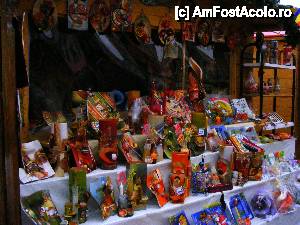 [P07] căsuţă cu obiecte din ceramică şi sticlă » foto by vasilica
 - 
<span class="allrVoted glyphicon glyphicon-heart hidden" id="av388851"></span>
<a class="m-l-10 hidden" id="sv388851" onclick="voting_Foto_DelVot(,388851,29199)" role="button">șterge vot <span class="glyphicon glyphicon-remove"></span></a>
<a id="v9388851" class=" c-red"  onclick="voting_Foto_SetVot(388851)" role="button"><span class="glyphicon glyphicon-heart-empty"></span> <b>LIKE</b> = Votează poza</a> <img class="hidden"  id="f388851W9" src="/imagini/loader.gif" border="0" /><span class="AjErrMes hidden" id="e388851ErM"></span>