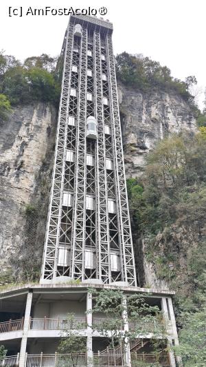 [P29] The Glass Bridge and Grand Canyon Zhangjiajie, liftul » foto by elenaadina
 - 
<span class="allrVoted glyphicon glyphicon-heart hidden" id="av1510311"></span>
<a class="m-l-10 hidden" id="sv1510311" onclick="voting_Foto_DelVot(,1510311,29201)" role="button">șterge vot <span class="glyphicon glyphicon-remove"></span></a>
<a id="v91510311" class=" c-red"  onclick="voting_Foto_SetVot(1510311)" role="button"><span class="glyphicon glyphicon-heart-empty"></span> <b>LIKE</b> = Votează poza</a> <img class="hidden"  id="f1510311W9" src="/imagini/loader.gif" border="0" /><span class="AjErrMes hidden" id="e1510311ErM"></span>