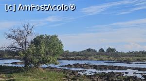 [P48] râul Zambezi în amonte de cascadă » foto by robert
 - 
<span class="allrVoted glyphicon glyphicon-heart hidden" id="av1513796"></span>
<a class="m-l-10 hidden" id="sv1513796" onclick="voting_Foto_DelVot(,1513796,29216)" role="button">șterge vot <span class="glyphicon glyphicon-remove"></span></a>
<a id="v91513796" class=" c-red"  onclick="voting_Foto_SetVot(1513796)" role="button"><span class="glyphicon glyphicon-heart-empty"></span> <b>LIKE</b> = Votează poza</a> <img class="hidden"  id="f1513796W9" src="/imagini/loader.gif" border="0" /><span class="AjErrMes hidden" id="e1513796ErM"></span>