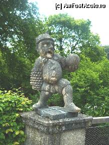 [P05] Piticul care  ne intampina la intrarea in Zwergerlgarten care inseamna Gradina Piticilor. » foto by Diaura*
 - 
<span class="allrVoted glyphicon glyphicon-heart hidden" id="av215524"></span>
<a class="m-l-10 hidden" id="sv215524" onclick="voting_Foto_DelVot(,215524,29235)" role="button">șterge vot <span class="glyphicon glyphicon-remove"></span></a>
<a id="v9215524" class=" c-red"  onclick="voting_Foto_SetVot(215524)" role="button"><span class="glyphicon glyphicon-heart-empty"></span> <b>LIKE</b> = Votează poza</a> <img class="hidden"  id="f215524W9" src="/imagini/loader.gif" border="0" /><span class="AjErrMes hidden" id="e215524ErM"></span>