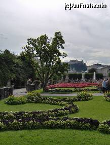 [P03] O zi in Salzburg - Gradinile Mirabell - cetatea si domul » foto by irma_ro*
 - 
<span class="allrVoted glyphicon glyphicon-heart hidden" id="av173060"></span>
<a class="m-l-10 hidden" id="sv173060" onclick="voting_Foto_DelVot(,173060,29235)" role="button">șterge vot <span class="glyphicon glyphicon-remove"></span></a>
<a id="v9173060" class=" c-red"  onclick="voting_Foto_SetVot(173060)" role="button"><span class="glyphicon glyphicon-heart-empty"></span> <b>LIKE</b> = Votează poza</a> <img class="hidden"  id="f173060W9" src="/imagini/loader.gif" border="0" /><span class="AjErrMes hidden" id="e173060ErM"></span>