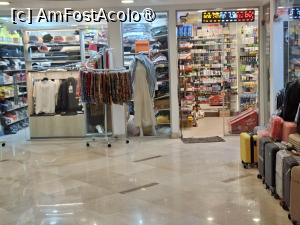 [P26] Cairo, Novotel Cairo Airport Hotel, Lounge-ul cu Magazine » foto by mprofeanu
 - 
<span class="allrVoted glyphicon glyphicon-heart hidden" id="av1522013"></span>
<a class="m-l-10 hidden" id="sv1522013" onclick="voting_Foto_DelVot(,1522013,29286)" role="button">șterge vot <span class="glyphicon glyphicon-remove"></span></a>
<a id="v91522013" class=" c-red"  onclick="voting_Foto_SetVot(1522013)" role="button"><span class="glyphicon glyphicon-heart-empty"></span> <b>LIKE</b> = Votează poza</a> <img class="hidden"  id="f1522013W9" src="/imagini/loader.gif" border="0" /><span class="AjErrMes hidden" id="e1522013ErM"></span>