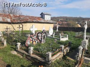 [P02] Cimitirul satului Grăjdeni » foto by adso
 - 
<span class="allrVoted glyphicon glyphicon-heart hidden" id="av1524210"></span>
<a class="m-l-10 hidden" id="sv1524210" onclick="voting_Foto_DelVot(,1524210,29292)" role="button">șterge vot <span class="glyphicon glyphicon-remove"></span></a>
<a id="v91524210" class=" c-red"  onclick="voting_Foto_SetVot(1524210)" role="button"><span class="glyphicon glyphicon-heart-empty"></span> <b>LIKE</b> = Votează poza</a> <img class="hidden"  id="f1524210W9" src="/imagini/loader.gif" border="0" /><span class="AjErrMes hidden" id="e1524210ErM"></span>