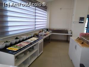 [P18] JK Business - La micul dejun » foto by Yoda
 - 
<span class="allrVoted glyphicon glyphicon-heart hidden" id="av1525084"></span>
<a class="m-l-10 hidden" id="sv1525084" onclick="voting_Foto_DelVot(,1525084,29298)" role="button">șterge vot <span class="glyphicon glyphicon-remove"></span></a>
<a id="v91525084" class=" c-red"  onclick="voting_Foto_SetVot(1525084)" role="button"><span class="glyphicon glyphicon-heart-empty"></span> <b>LIKE</b> = Votează poza</a> <img class="hidden"  id="f1525084W9" src="/imagini/loader.gif" border="0" /><span class="AjErrMes hidden" id="e1525084ErM"></span>