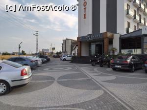 [P12] Hotel Nehir Kesan - Parcarea si intrarea in hotel » foto by Yoda
 - 
<span class="allrVoted glyphicon glyphicon-heart hidden" id="av1525098"></span>
<a class="m-l-10 hidden" id="sv1525098" onclick="voting_Foto_DelVot(,1525098,29301)" role="button">șterge vot <span class="glyphicon glyphicon-remove"></span></a>
<a id="v91525098" class=" c-red"  onclick="voting_Foto_SetVot(1525098)" role="button"><span class="glyphicon glyphicon-heart-empty"></span> <b>LIKE</b> = Votează poza</a> <img class="hidden"  id="f1525098W9" src="/imagini/loader.gif" border="0" /><span class="AjErrMes hidden" id="e1525098ErM"></span>