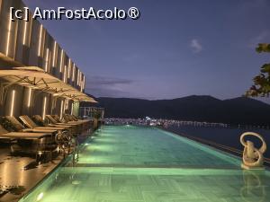 [P29] Le Sands Danang; piscina » foto by crismis
 - 
<span class="allrVoted glyphicon glyphicon-heart hidden" id="av1535709"></span>
<a class="m-l-10 hidden" id="sv1535709" onclick="voting_Foto_DelVot(,1535709,29389)" role="button">șterge vot <span class="glyphicon glyphicon-remove"></span></a>
<a id="v91535709" class=" c-red"  onclick="voting_Foto_SetVot(1535709)" role="button"><span class="glyphicon glyphicon-heart-empty"></span> <b>LIKE</b> = Votează poza</a> <img class="hidden"  id="f1535709W9" src="/imagini/loader.gif" border="0" /><span class="AjErrMes hidden" id="e1535709ErM"></span>