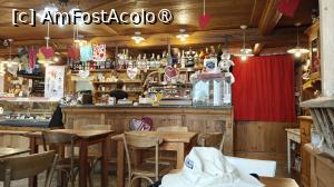 [P02] Gelateria L’Ancien Paquier  , interior » foto by elenaadina
 - 
<span class="allrVoted glyphicon glyphicon-heart hidden" id="av1538742"></span>
<a class="m-l-10 hidden" id="sv1538742" onclick="voting_Foto_DelVot(,1538742,29416)" role="button">șterge vot <span class="glyphicon glyphicon-remove"></span></a>
<a id="v91538742" class=" c-red"  onclick="voting_Foto_SetVot(1538742)" role="button"><span class="glyphicon glyphicon-heart-empty"></span> <b>LIKE</b> = Votează poza</a> <img class="hidden"  id="f1538742W9" src="/imagini/loader.gif" border="0" /><span class="AjErrMes hidden" id="e1538742ErM"></span>