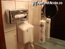 [P06 <small>[FOTO OFICIALĂ, DE PREZENTARE:] </small>] DOTARI BAIE