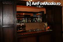 [P04 <small>[FOTO OFICIALĂ, DE PREZENTARE:] </small>] Bar