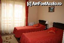 [P06 <small>[FOTO OFICIALĂ, DE PREZENTARE:] </small>] Pensiunea dispune de 11 camere cu 2 respective 3 paturi precum ÅŸi un apartament, oferind locuri de cazare pentru 29 de persoane.