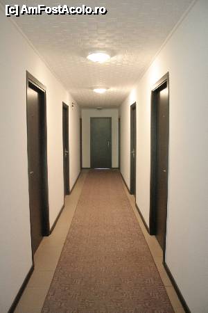 [P03 <small>[FOTO OFICIALĂ, DE PREZENTARE:] </small>]  -- <small>// FĂRĂ DESCRIERE</small>
