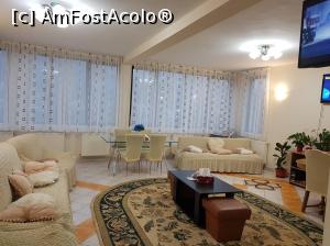 [P03 <small>[FOTO OFICIALĂ, DE PREZENTARE:] </small>]  -- <small>// FĂRĂ DESCRIERE</small>