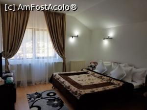 [P05 <small>[FOTO OFICIALĂ, DE PREZENTARE:] </small>]  -- <small>// FĂRĂ DESCRIERE</small>