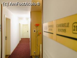 [P06 <small>[FOTO OFICIALĂ, DE PREZENTARE:] </small>] Poza hol etaj 2